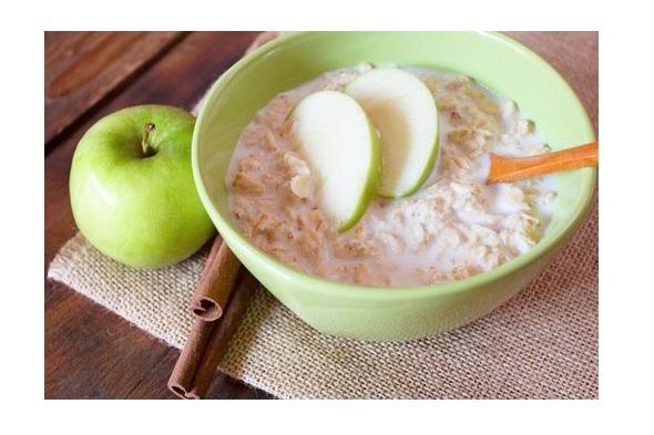  Ingin Cepat Langsing, Sebaiknya Sarapan Oatmeal atau Buah-buahan?