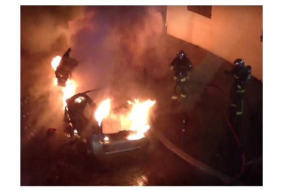 Tahun Baruan, Hampir 1.000 Mobil Dibakar di Prancis